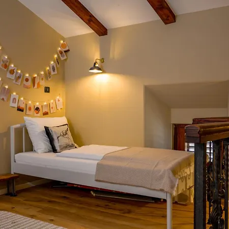 Cosy Getaway Feriehus Gostinjac