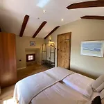 Cosy Getaway Gostinjac