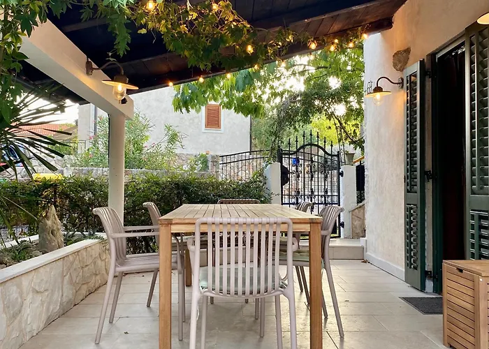 Cosy Getaway بيت للعطل Gostinjac