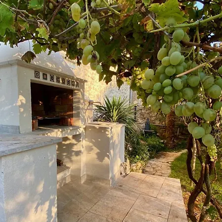 Cosy Getaway Tatil Evi Gostinjac